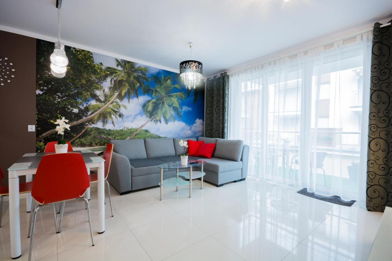 Apartament Ibiza Przy Plazy Rewal Exteriör bild