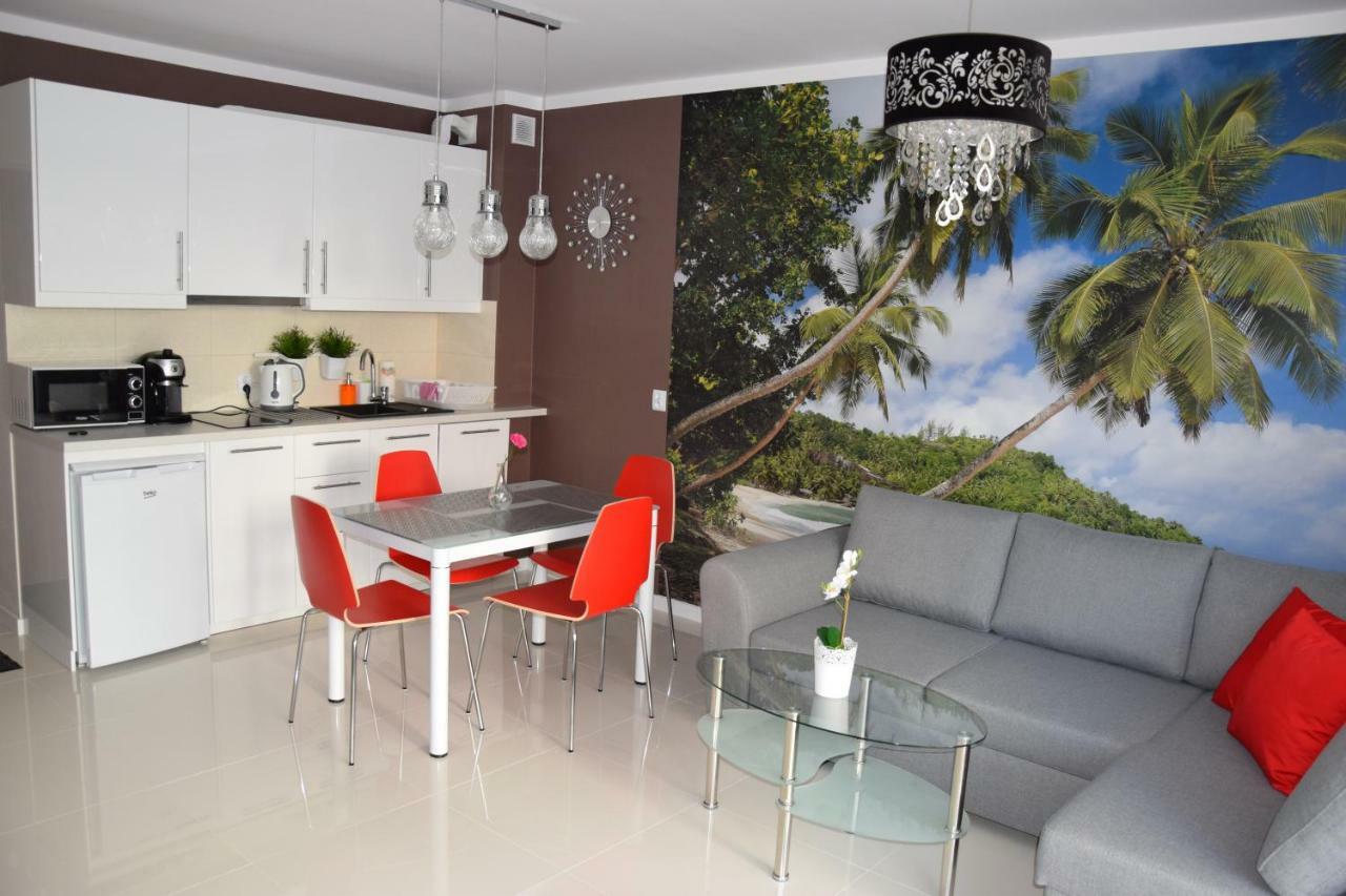 Apartament Ibiza Przy Plazy Rewal Exteriör bild